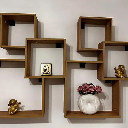 Chic Elena アパート ナボダリ